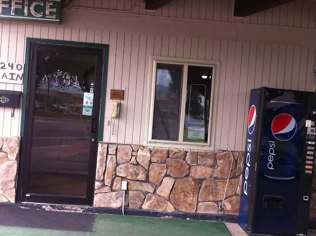 Silver Spur Motel Lander